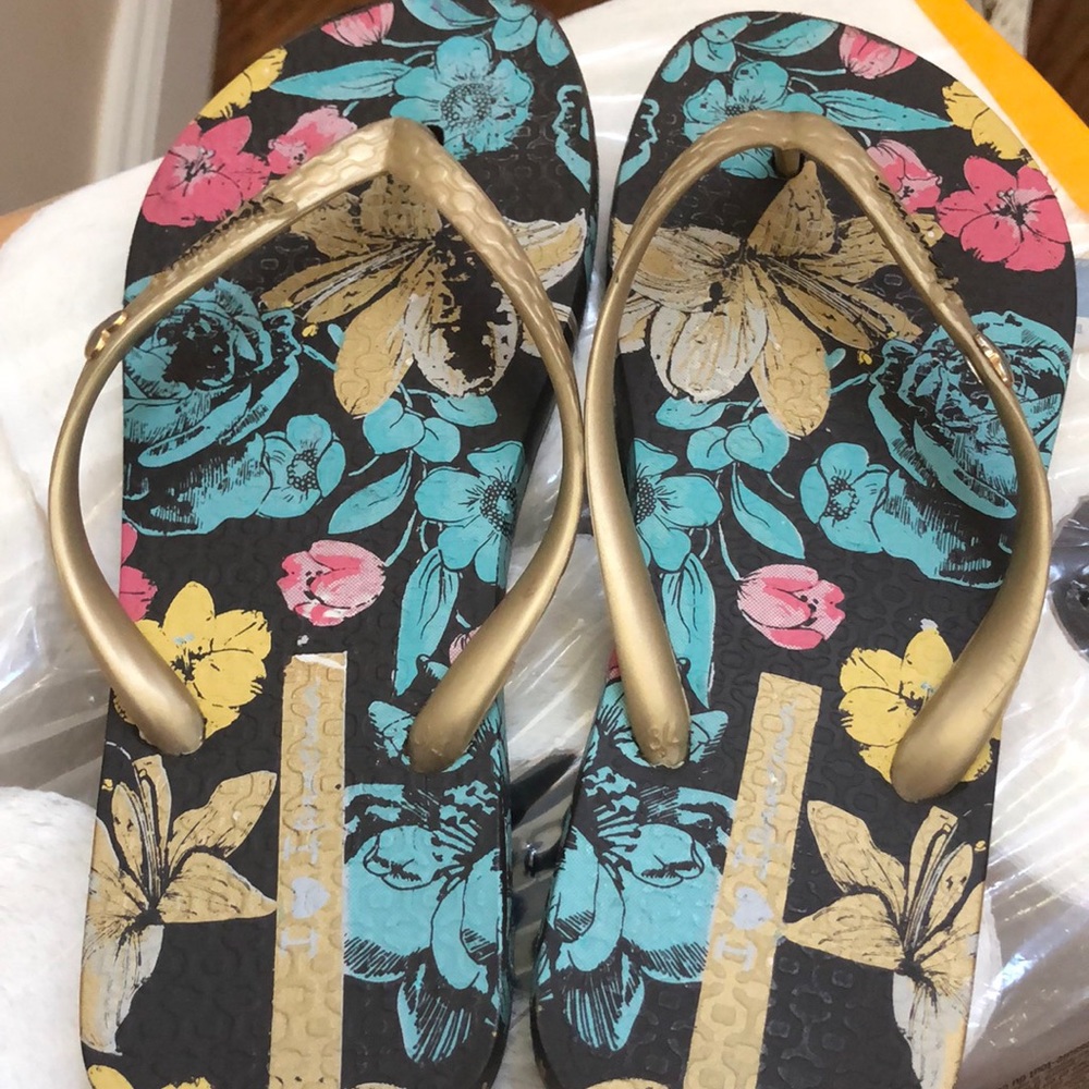 Flip flops